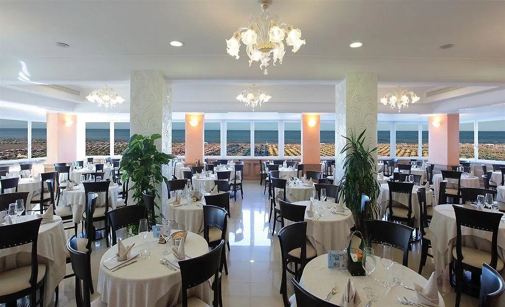 Hotel Ghirlandina Rimini Włochy
